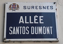 Plaque de la rue Santos-Dumont à Suresnes.