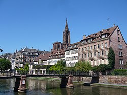 Strasbourg med katedralen i bakgrunden