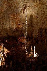 Grande stalagmite.