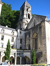 Le clocher-campanile de l'abbaye Saint-Pierre de Brantôme.