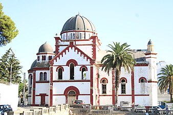 Façade sud de l'ancienne église Saint-Vincent-de-Paul de Kouba.