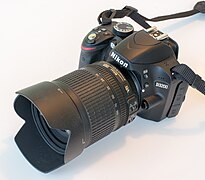 Appareil photographique numérique reflex (Nikon D3200).
