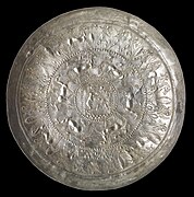 Bol en argent avec une représentation de scène de chasse, VIIIe siècle av. J.-C. Walters Art Museum.