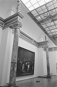 Le tableau accroché dans la la Nachtwachtzaal rénovée, juillet 1984.
