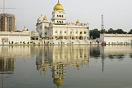 Le Sarovar ou Bassin du Gurudwara Bangla Sahib, lieu de culte sikh majeur de la ville.
