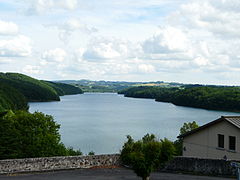 Lac de Saint-Étienne-Cantalès.