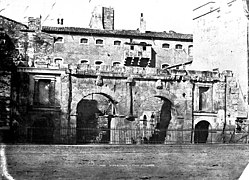 Édouard Baldus, Porte d'Arles dite d'Auguste, 1851.