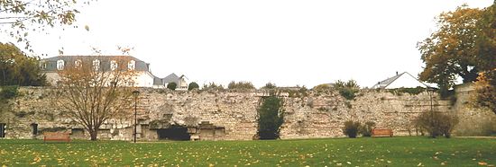 vue panoramique d'une muraille antique