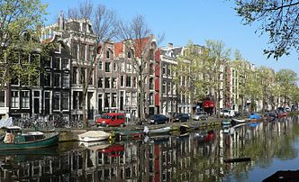 Bord de canal à Amsterdam. (définition réelle 2 936 × 1 788)