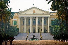 Le Raj Bhavan de Calcutta, Palais historique du Vice-Roi des Indes britanniques, avant le déplacement de la capitale à Delhi.