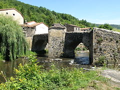 Le pont médiéval de Saurier.