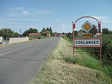 Entrée du village de Coulanges