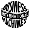 O logotipo que foi usado entre 1924-1946. O logotipo está em um formato para sugerir um globo, cercado pela palavra "Internacional".[15]