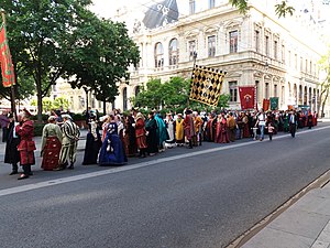 Le traditionnel défilé de la fête Renaissance des Pennons de Lyon.