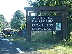 Entrée du parc naturel régional des Volcans d'Auvergne à Vic-sur-Cère.
