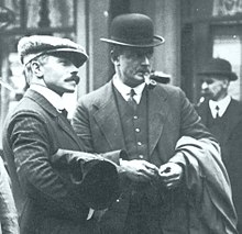 Photo du deuxième officier Lightoller et du troisième officier Pitman.