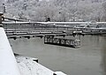 Entretien du pont par nacelle en hiver