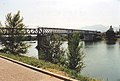 Un pont de gelosia sobre el riu Ebre a Tortosa