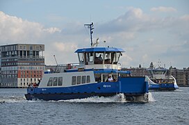 Kapal feri di Amsterdam