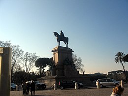 Đài tưởng niệm Garibaldi trên đồi Janiculum