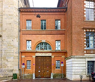 Ancienne entrée de l’école supérieure des beaux-arts de Toulouse.