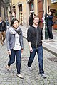 Mark Zuckerberg et Priscilla Chan se promenant Rue Mostecká à Prague en 2009.