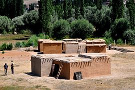 Reconstitutions de maisons néolithiques d'Aşıklı Höyük (Turquie).