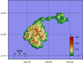 Carte topographique des îles Feni ; Ambitle est à l'ouest, Babase au nord-est.