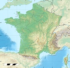 Mapa konturowa Francji, blisko centrum na prawo znajduje się punkt z opisem „Lyon”