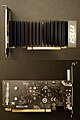 Une carte GeForce GT 1030 de marque MSI (faces avant et arrière).