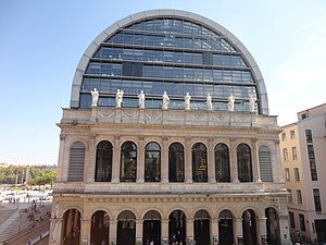 L'Opéra national de Lyon, place de la Comédie.