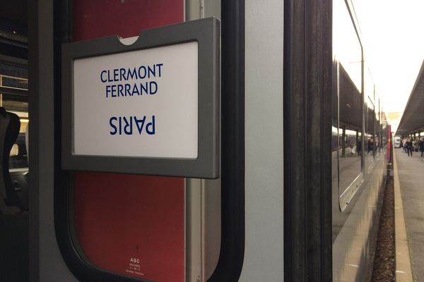 Des usagers se mobilisent pour que l'Etat n'oublie pas la ligne Clermont-Ferrand-Paris.