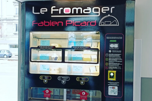 Un distributeur à fromages a été installé en gare de Bourg-en-Bresse (Ain).