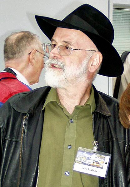 File:Terry Pratchett 2005.JPG