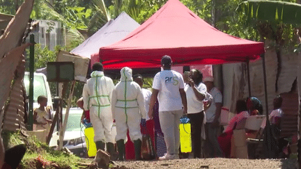 Choléra à Mayotte : une campagne de vaccination pour contrôler l'épidémie (franceinfo)